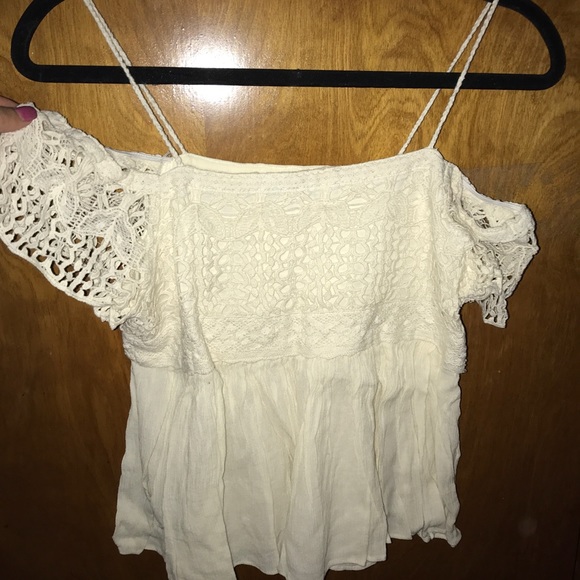 White top - Picture 3 of 3